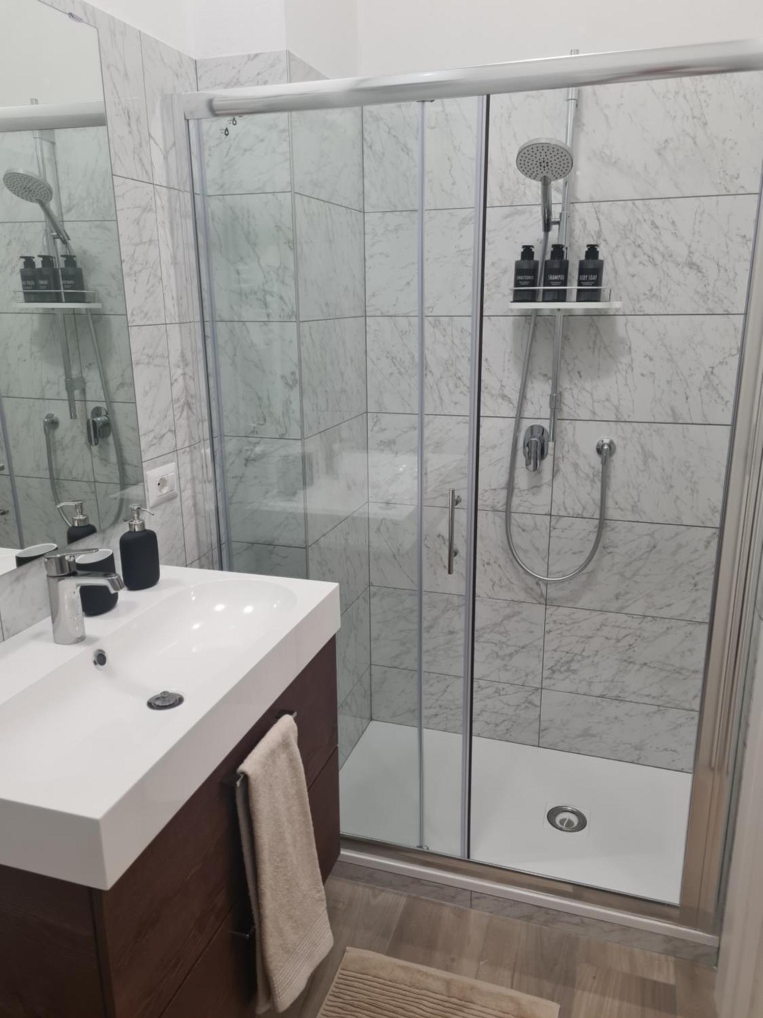 Solari Apartment Milan Luaran gambar